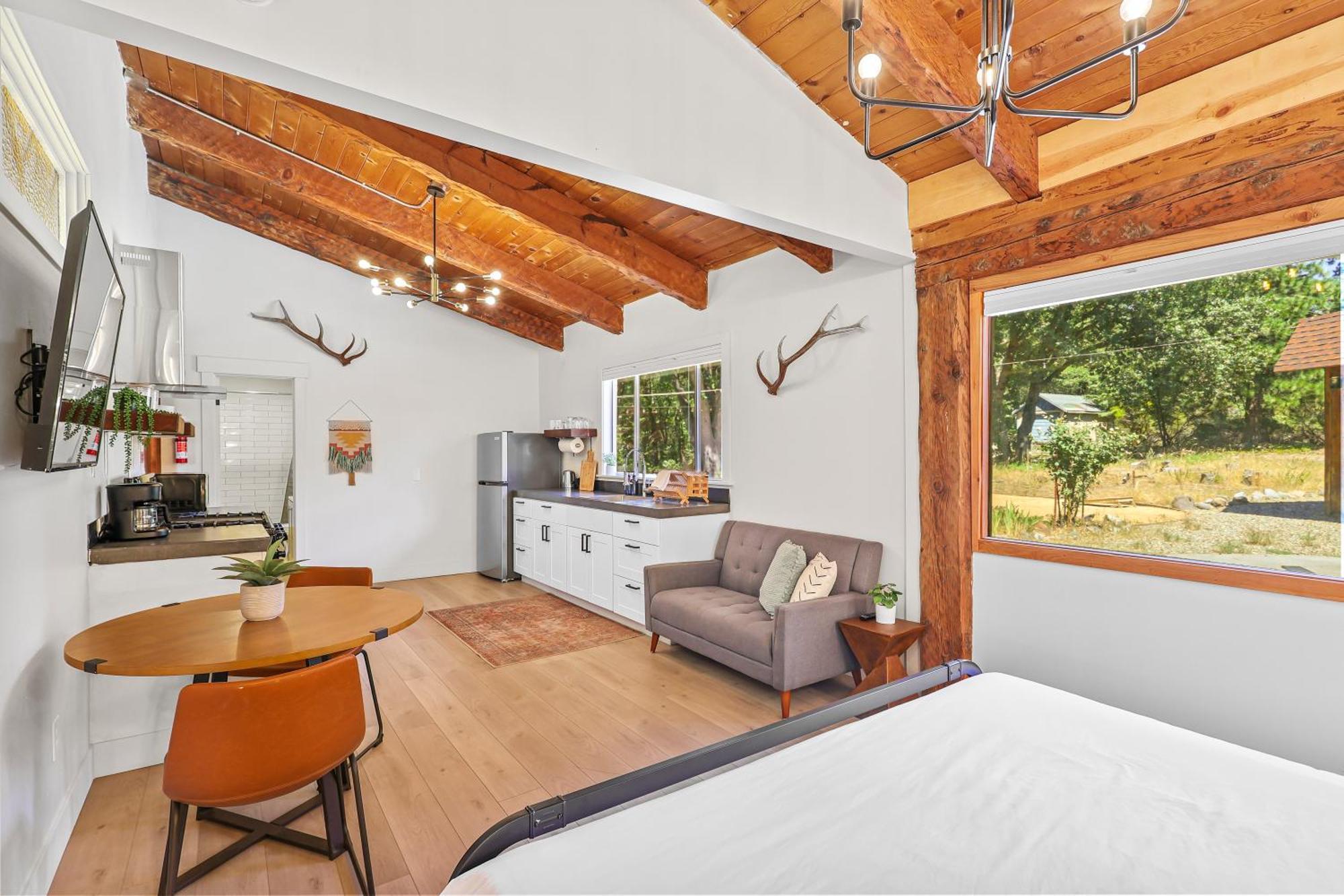Basecamp Lodge Mount Shasta Rum bild
